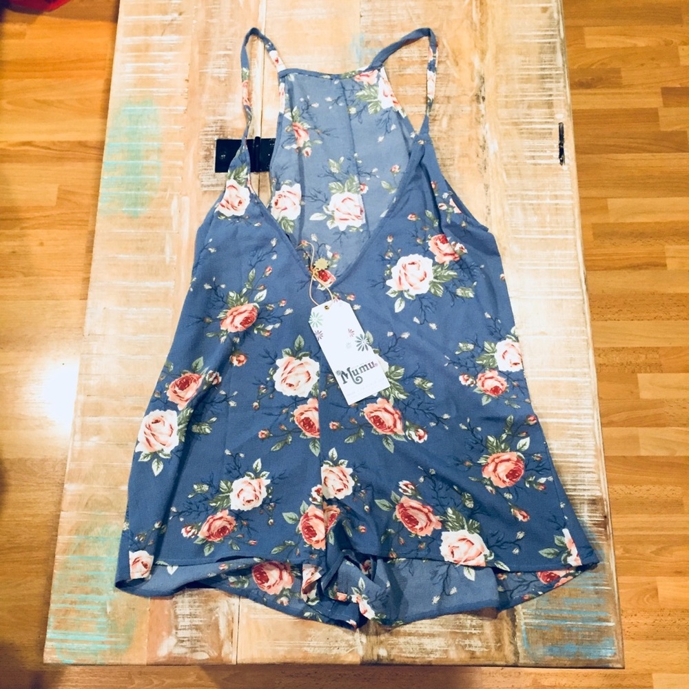 NWT Show Me Your Mumu Isidora Romper Small budding blues blue floral shorts - Picture 2 of 7